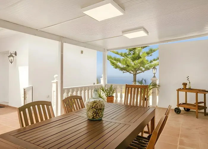 Semesterbostad Chousa *